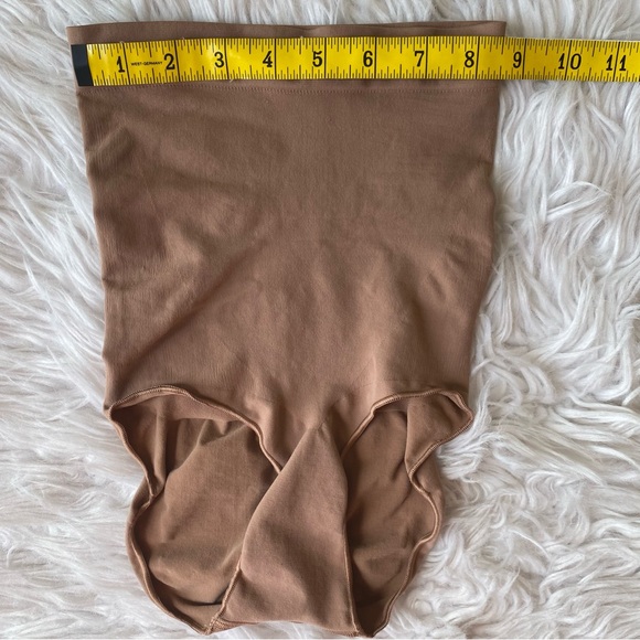 2 Pk Bundle SKIMS Seamless Sculpt High Waisted Brief Women’s Size S/M Ocher Clay - Picture 4 of 12
